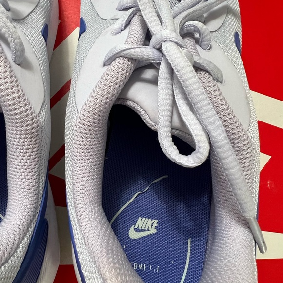 Nike Air Max Oketo sneakers. In EUC .Size 8.0 - Picture 8 of 8